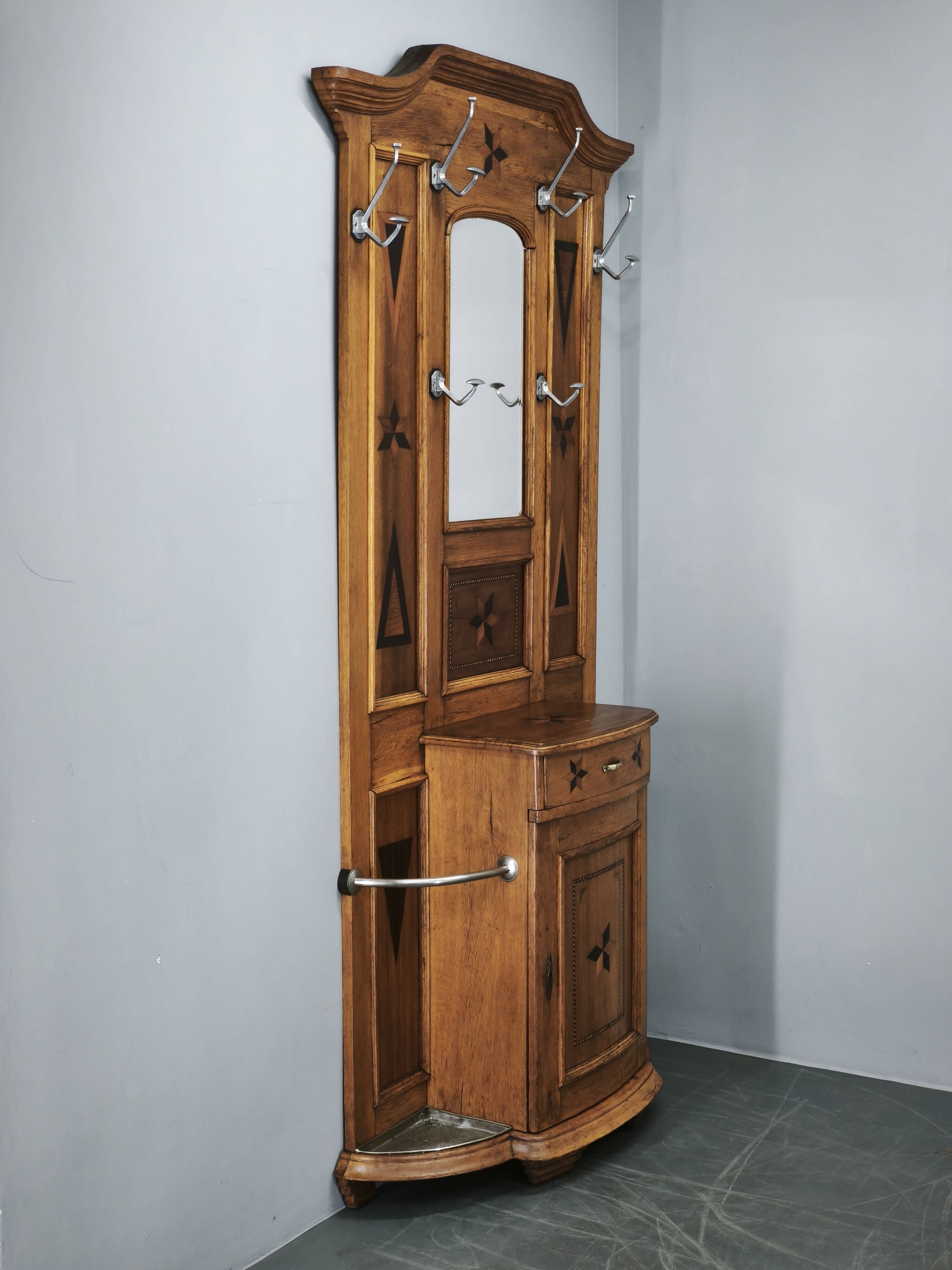 19th Century Gründerzeit Inlaid Oak Hall Tree with Mirror, circa 1890