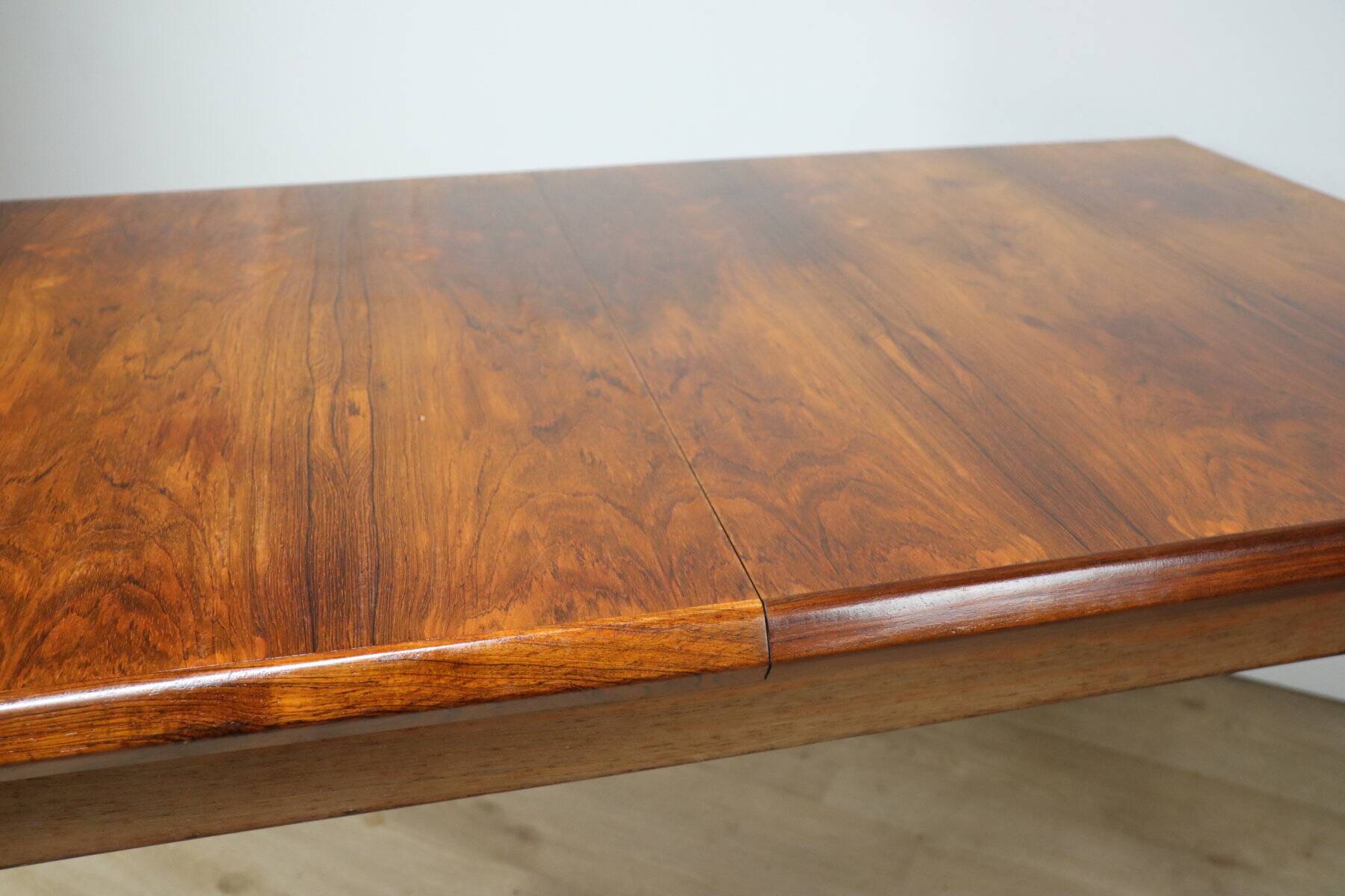 Scandinavian extendable rosewood dining table, 1960s