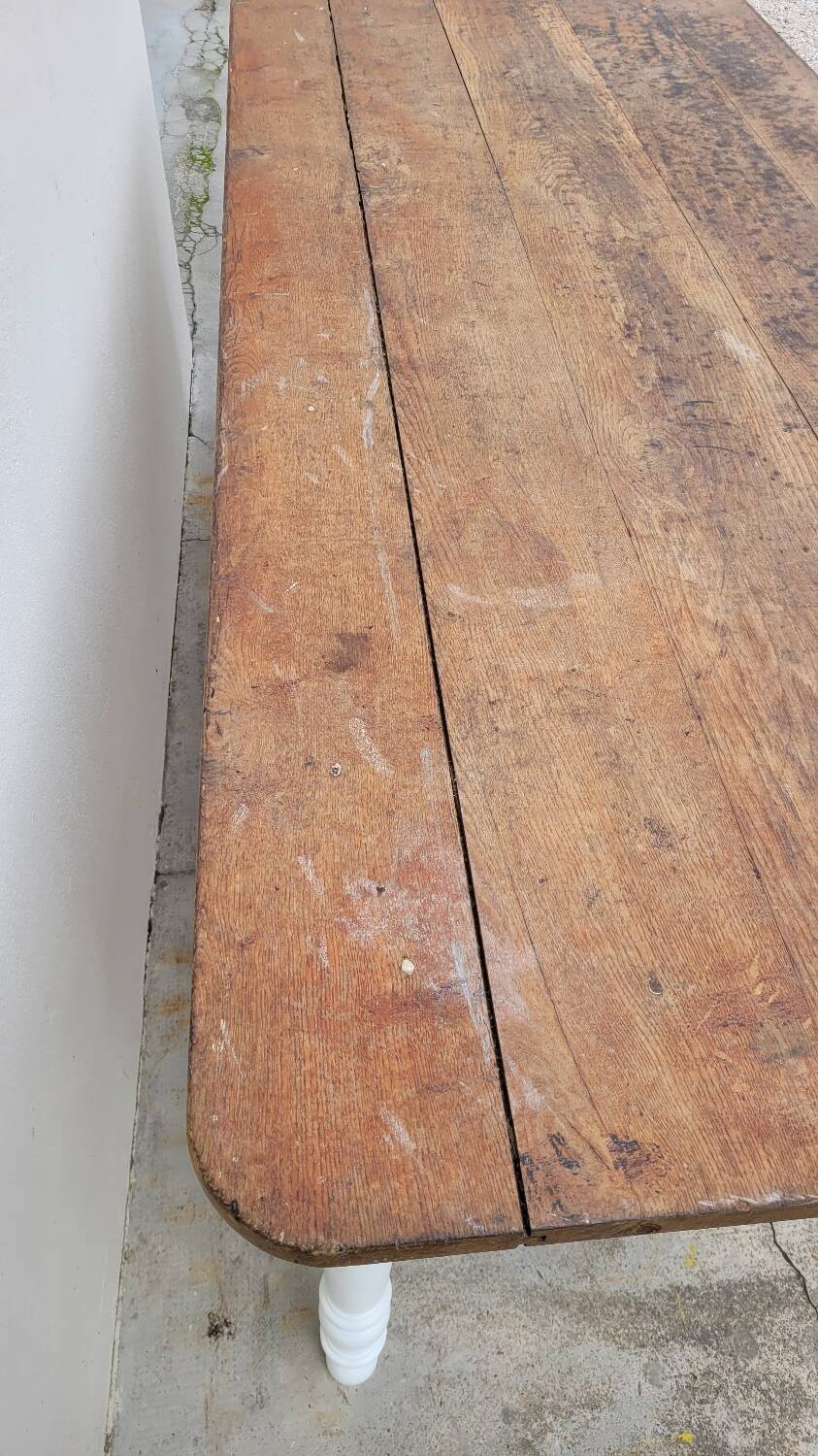 Rustic farmhouse bistro table in oak with Louis Philippe legs - 2m