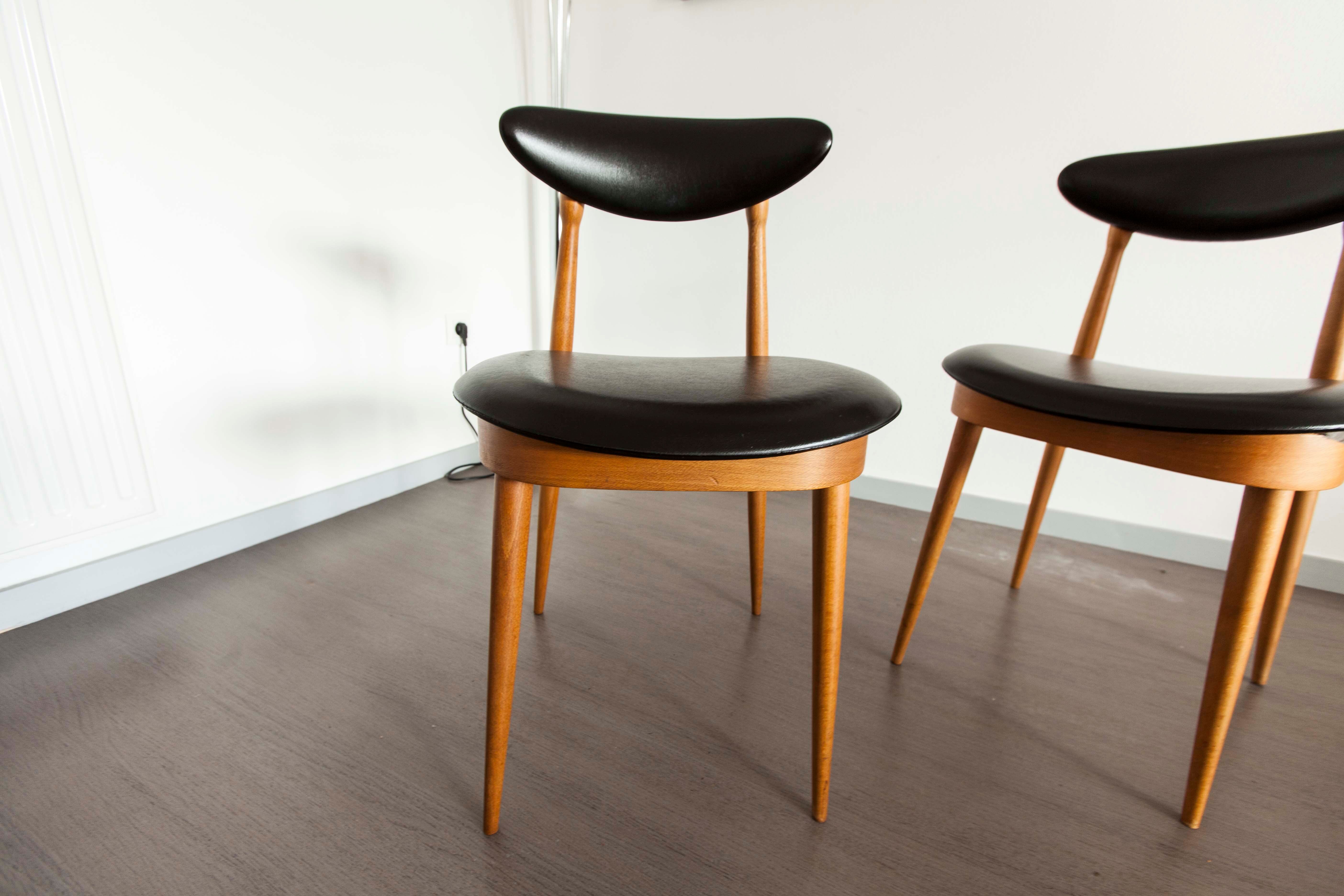 Pair of chairs  Baumann modèle "pégase"