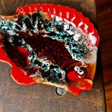 Zoomorphic pocket tray