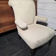 Napoleon III crapaud armchair with a reclined backrest