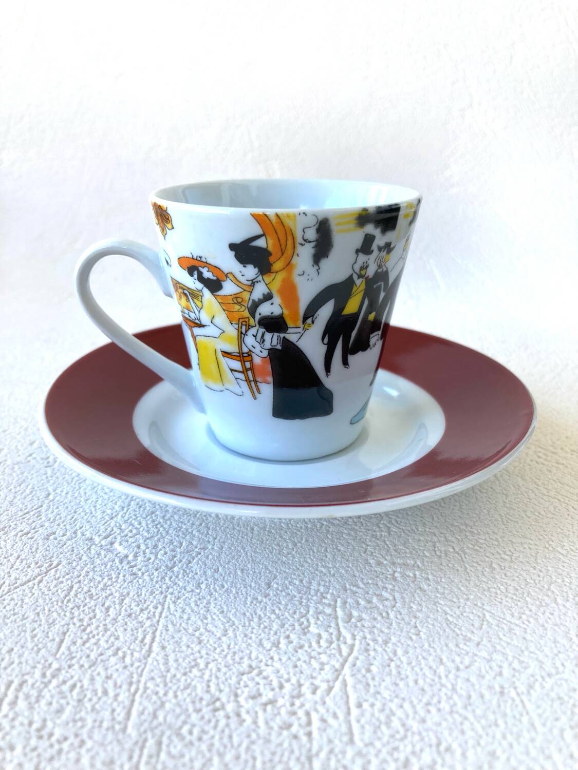 4 Maxim's de Paris coffee cups and saucers