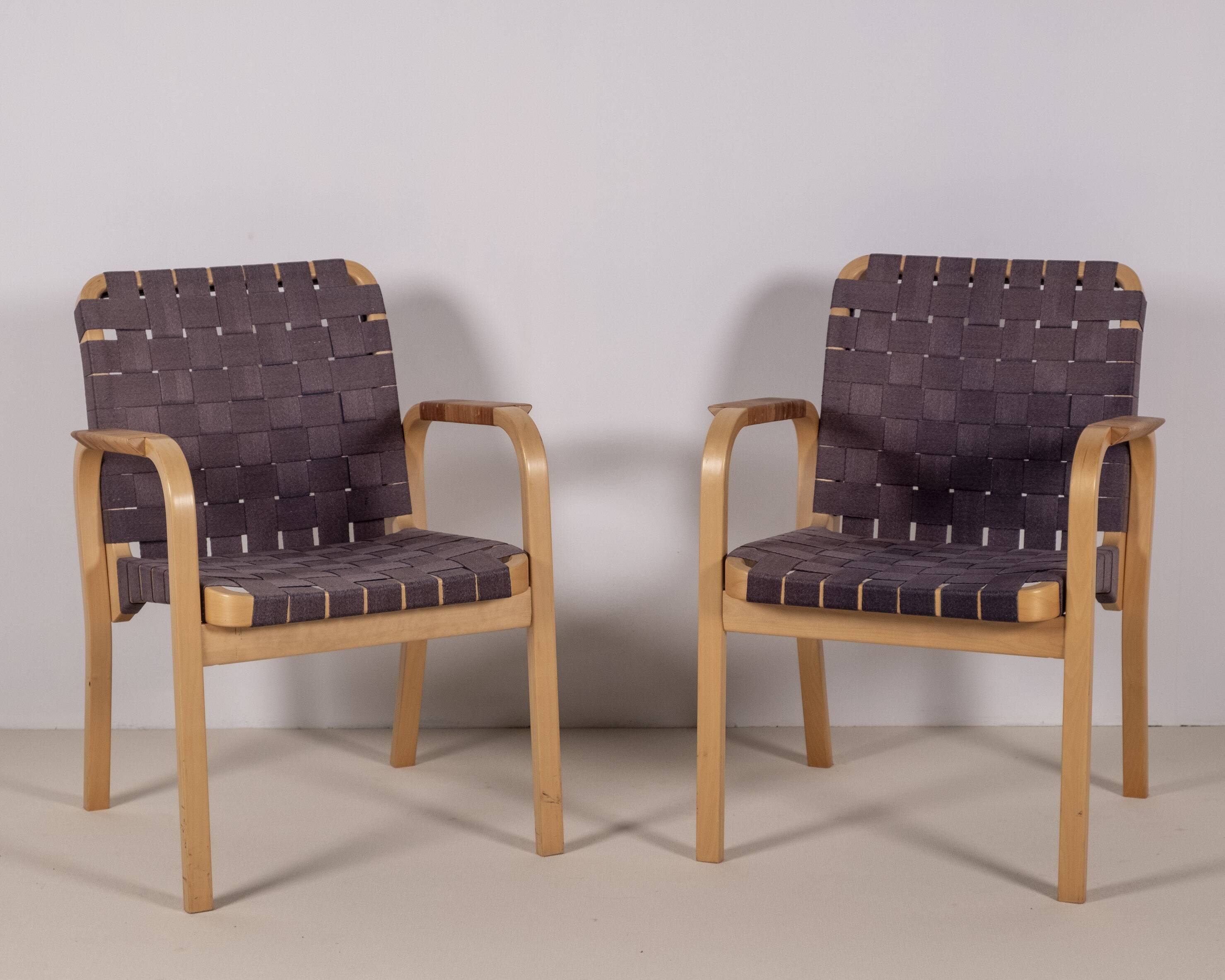 2 fauteuils Alvar Aalto modèle 45, années 1970, Artek Finlande