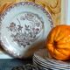 Sept assiettes à dessert terre de fer aux oiseaux f.f.Pexonne fin XIX ème