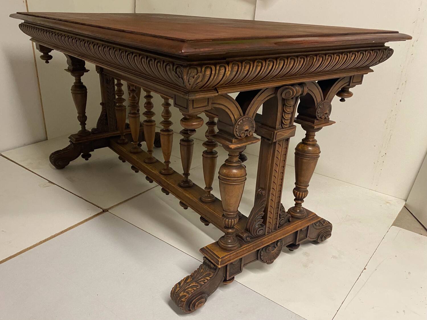 Henri II desk table