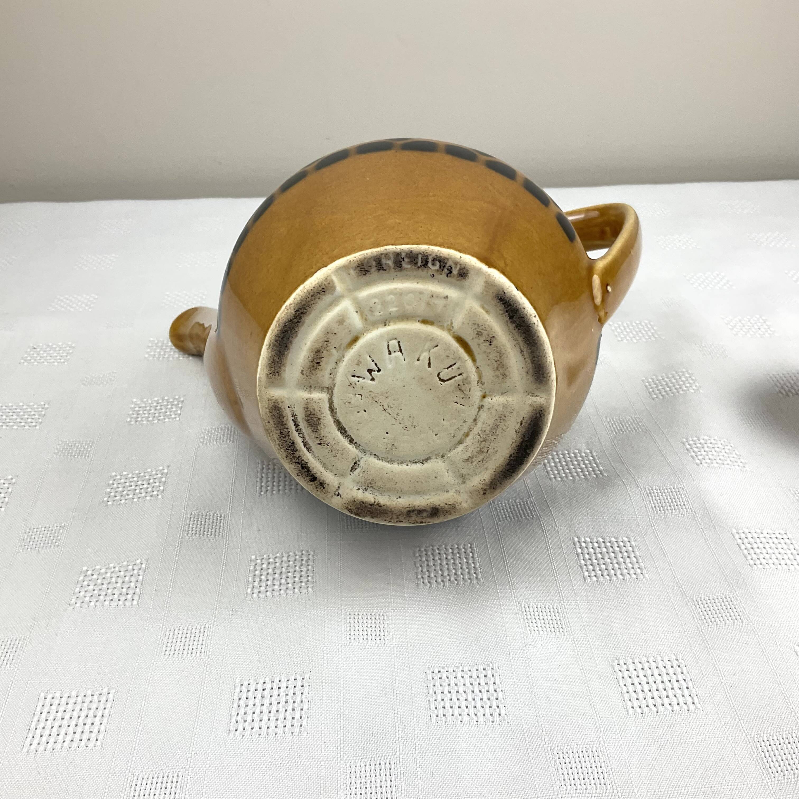 Old ceramic coffee maker - Waku