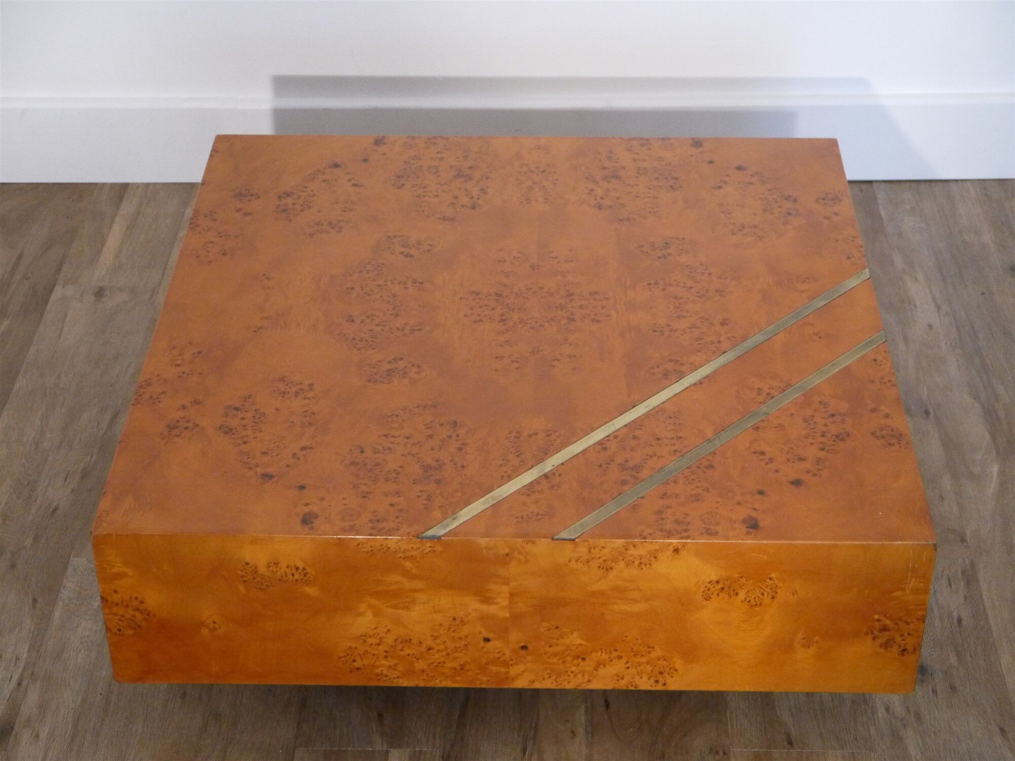 Vintage coffee table in elm magnifying glass 1970