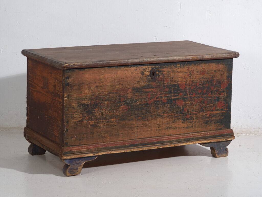 Antique folk art pine chest – Central Europe (c. 1900–1920)