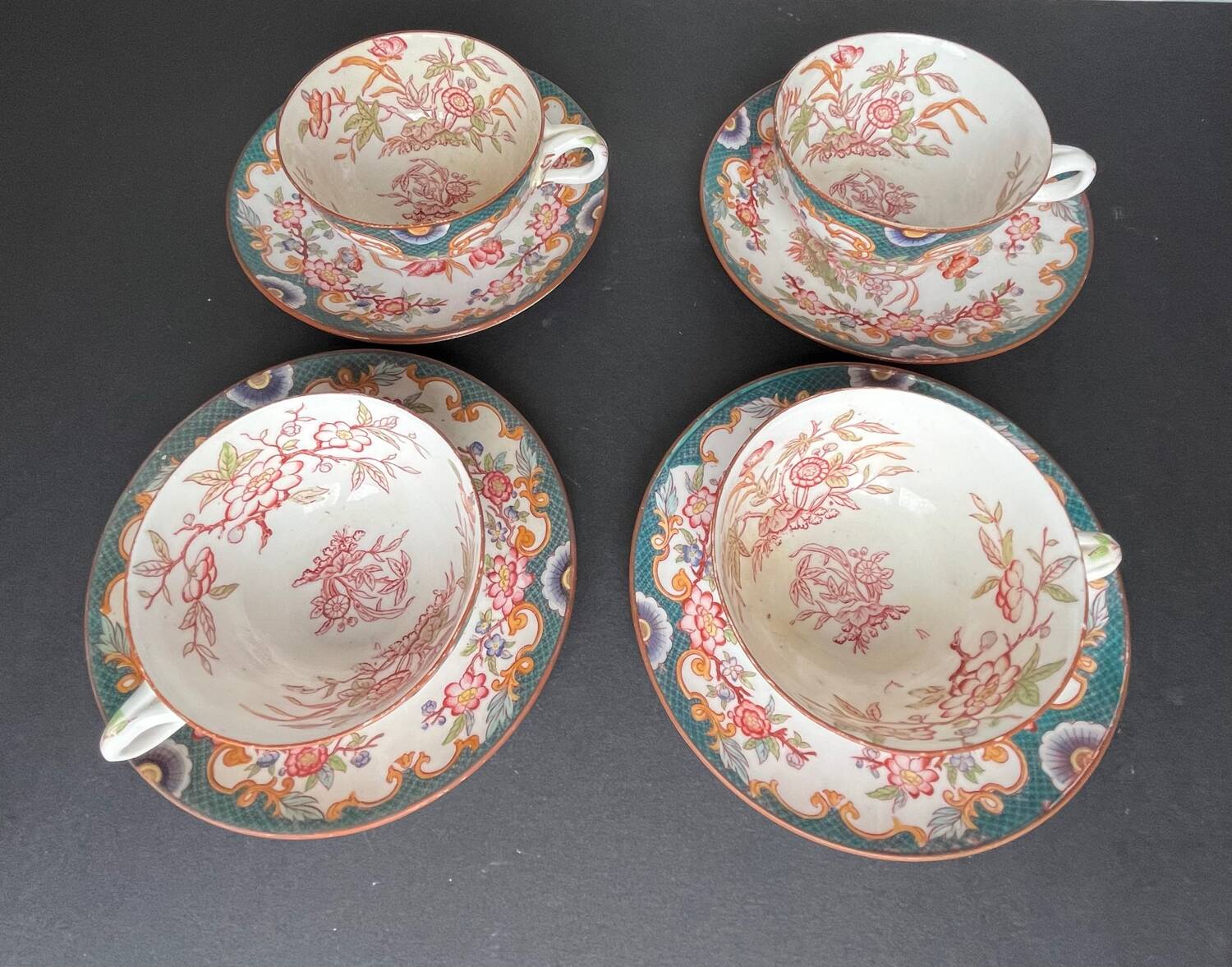 4 porcelain tea cups