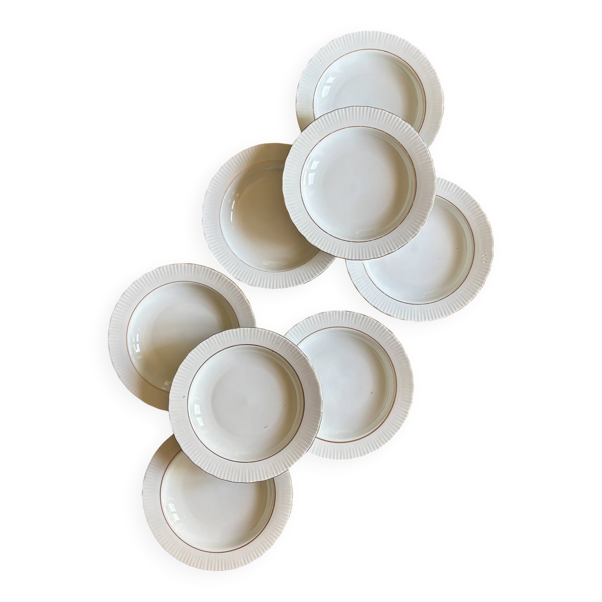 Set of 8 vintage deep plates in German porcelain.