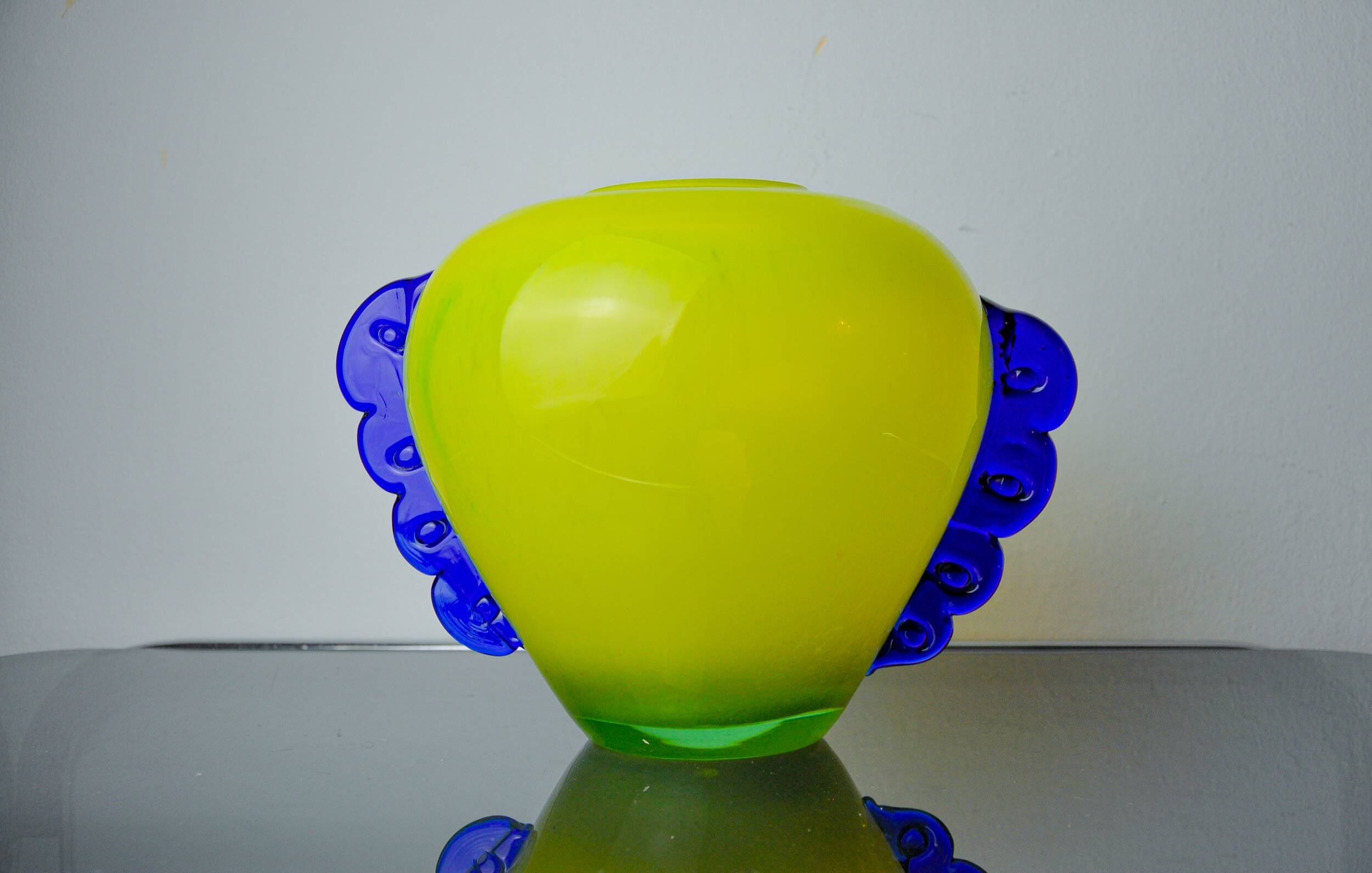 Vase Orecchio en verre de Murano, verre souflé jaune et bleu, Italie, 1970