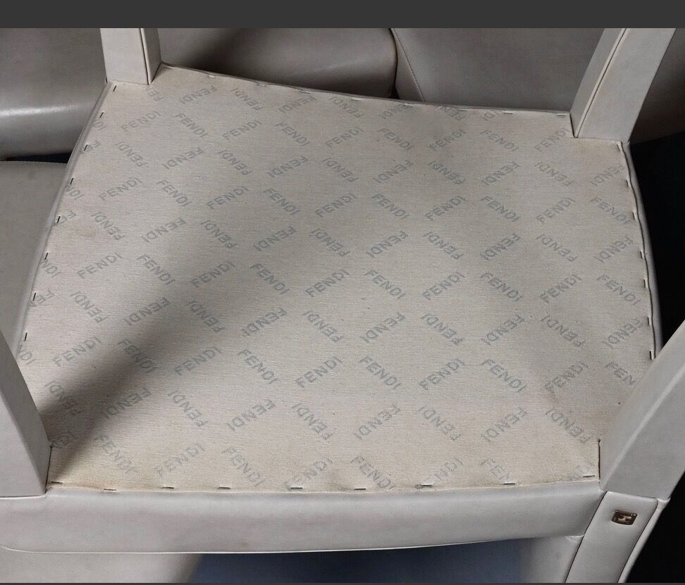 Suite of 6 chairs in ivory white leather