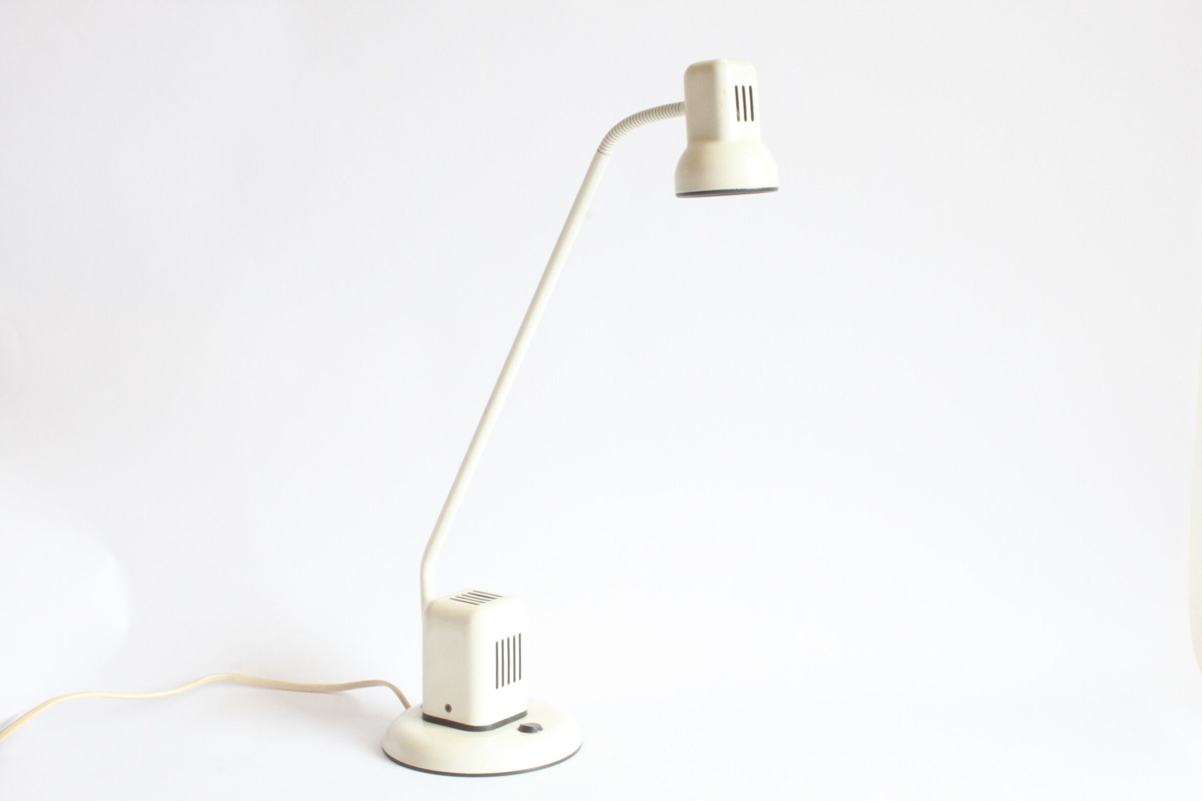 Flexible 1980s table lamp by Vrieland, The Netherlands.