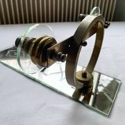 Pair of Italian art deco wall lights in mirror and brass, vintage, 1930s