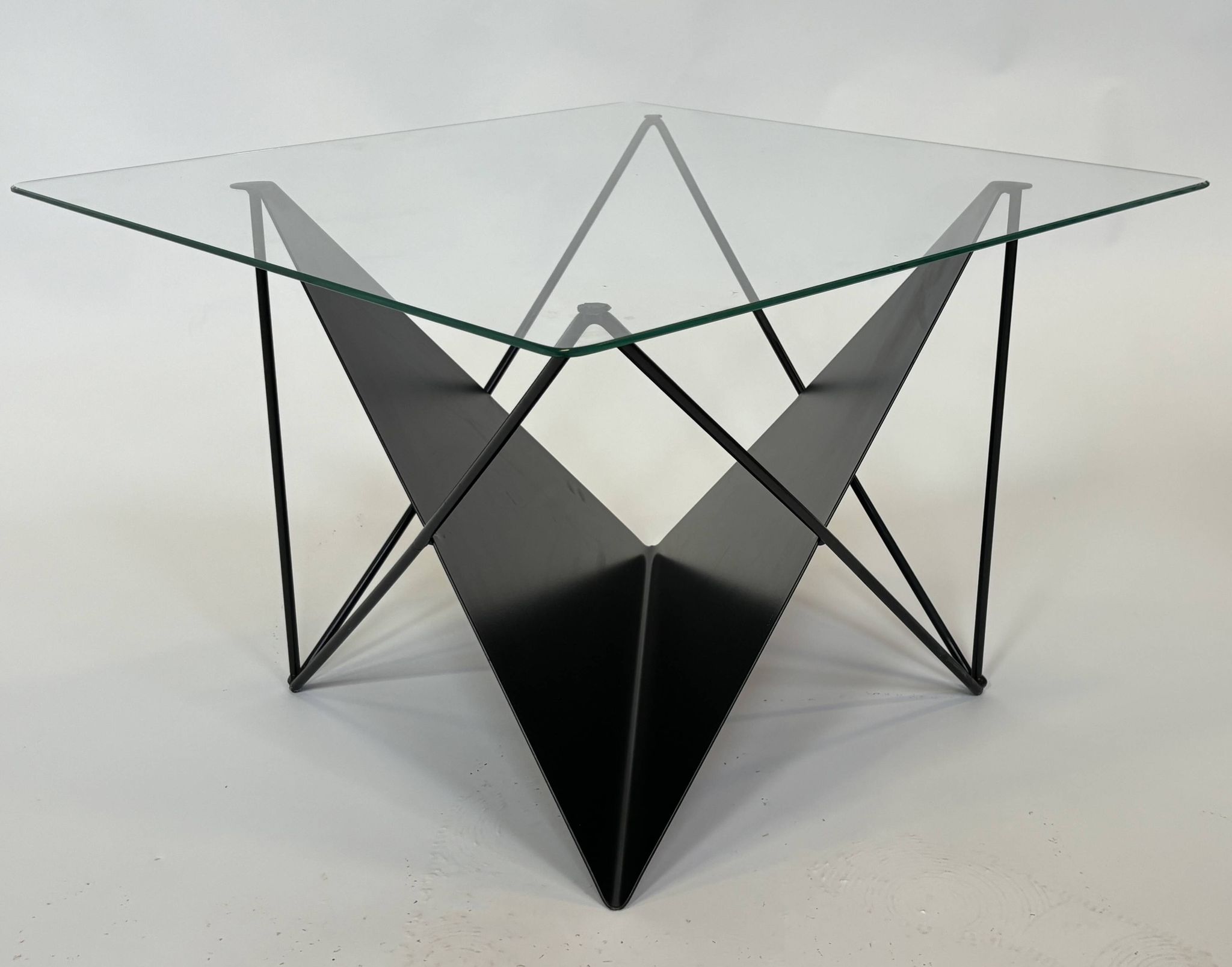 Table basse vintage en fil d'acier design éclectique des années 80