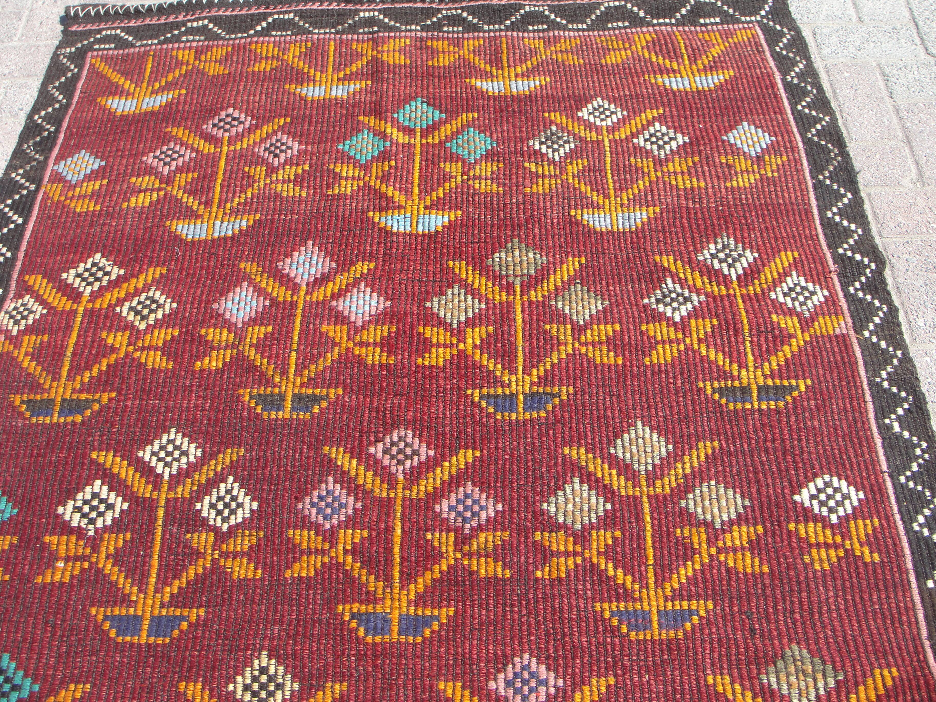 Handmade wool kilim rug