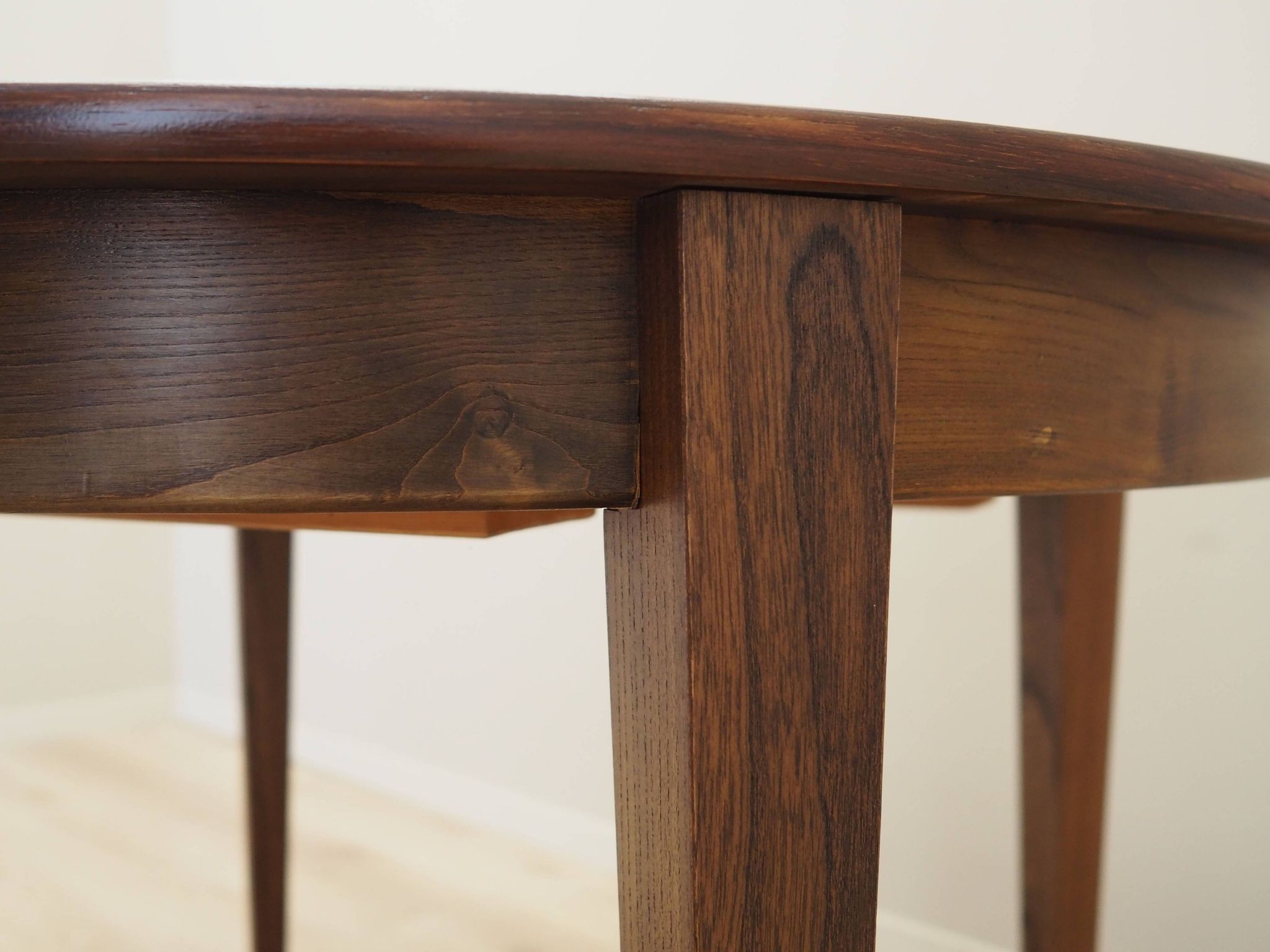 Round rosewood table, Danish design, 1970s, production: Denmark
