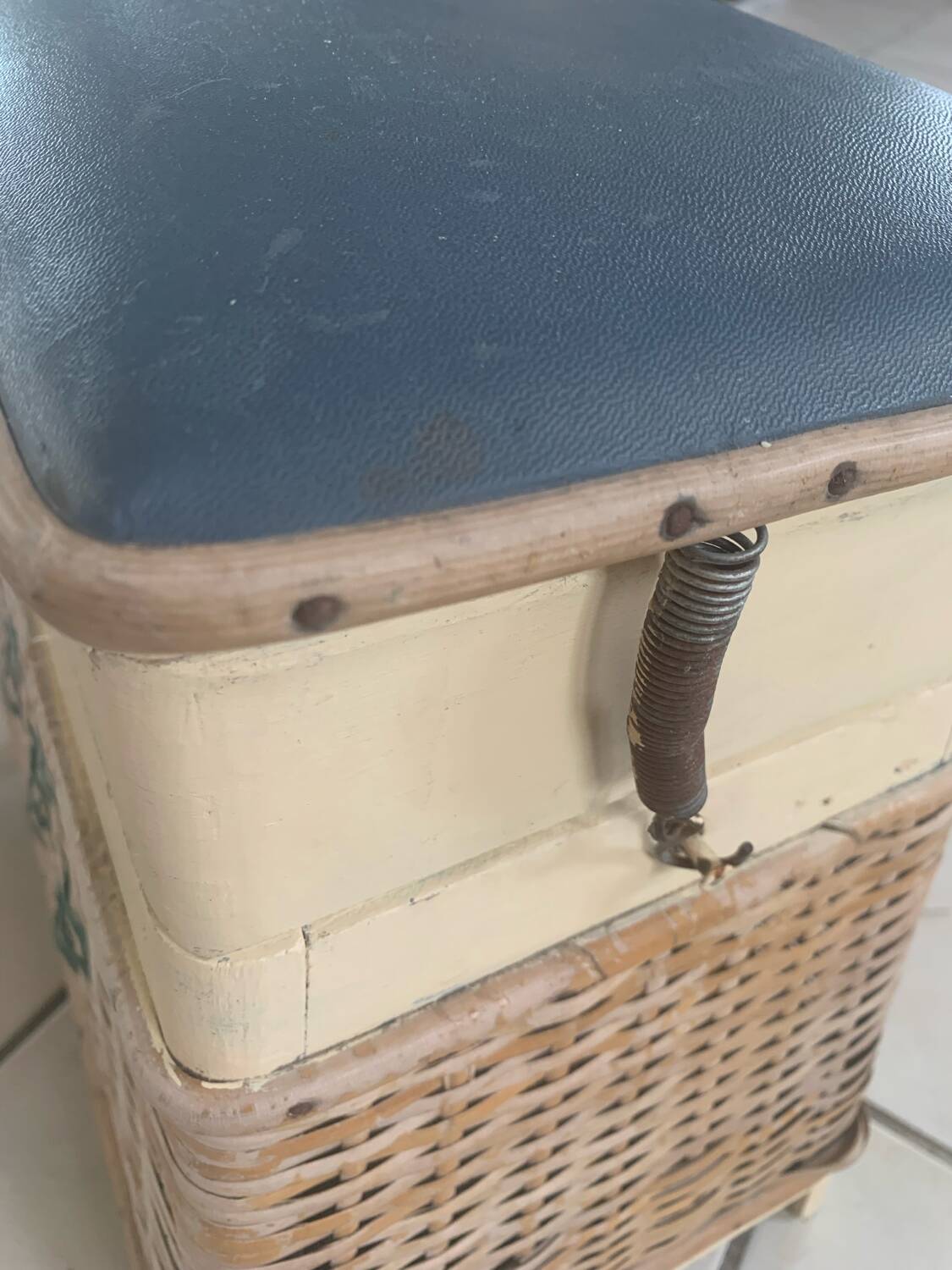 Fishing stool
