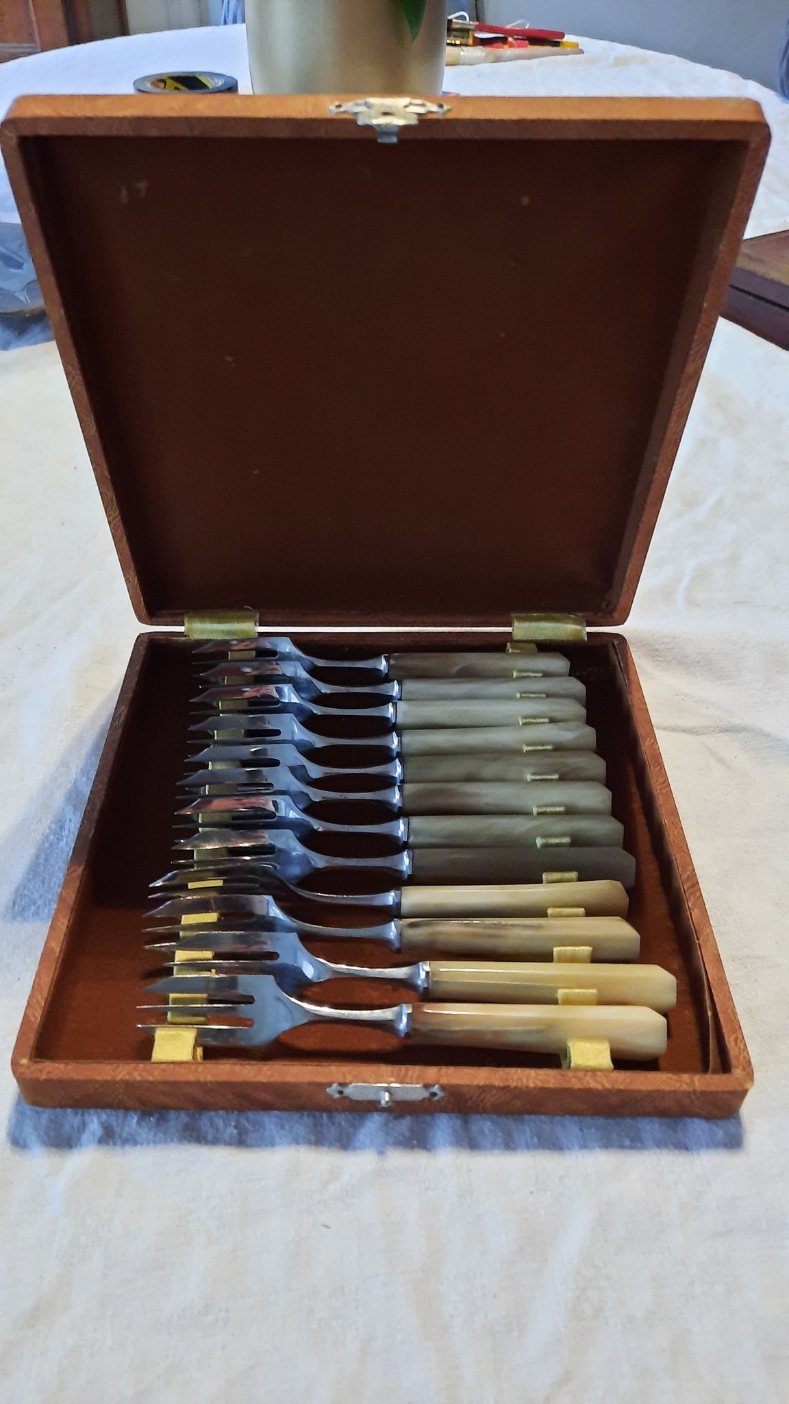 Coffret de 12 fourchettes à dessert