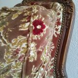 Classic-style velvet sofa