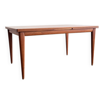 Grande table de salle à manger extensible danoise en teck par Niels O. Møller pour JL Møller, 1950s