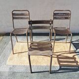 3 chaises en métal, style Tolix