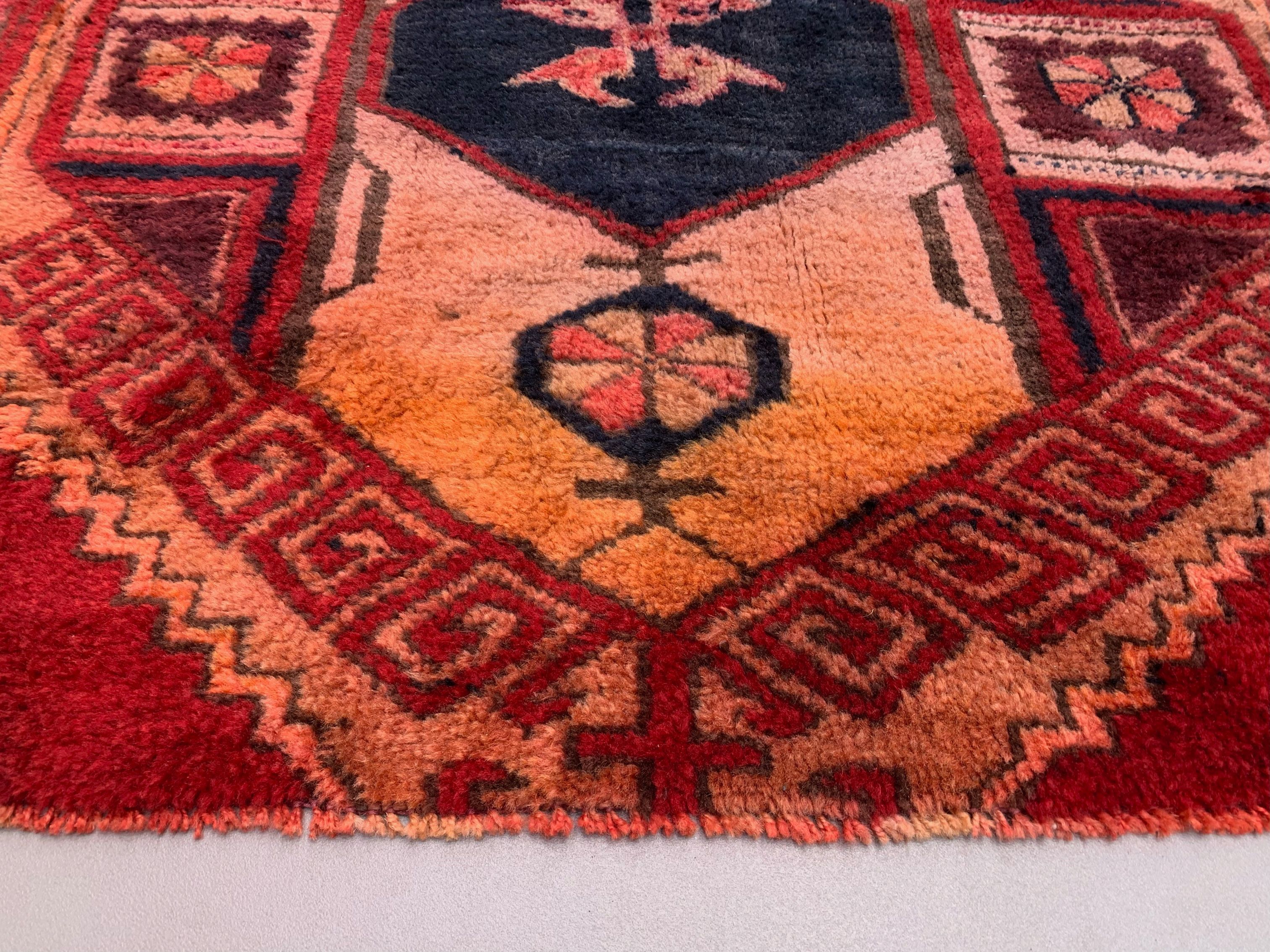 Western turkish rug 124x123cm