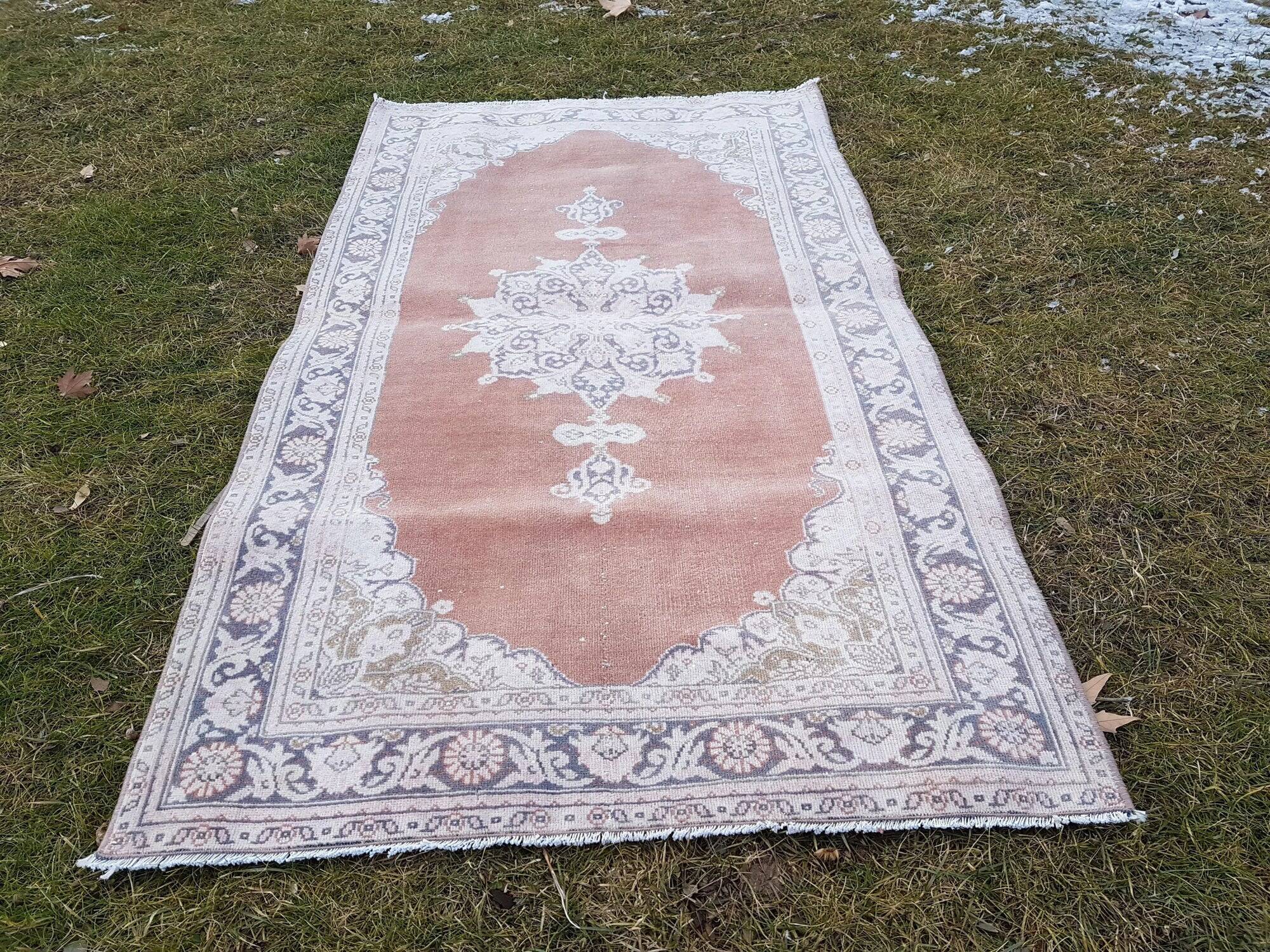 Vintage Turkish Oushak rug 85x150 cm