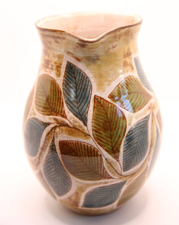 Pichet sixties aux feuillages de Jean-Claude Malarmey à Vallauris