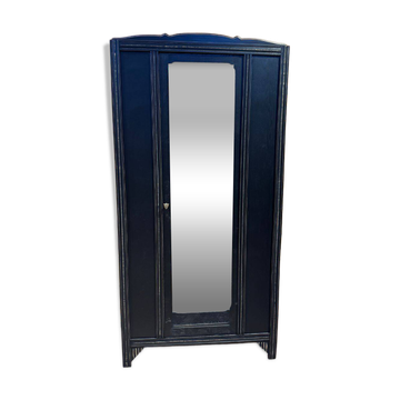 Refurbished antique bonnetière