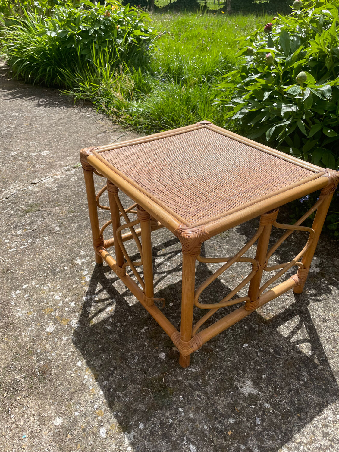 Rattan table