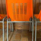 Chaises en plastique