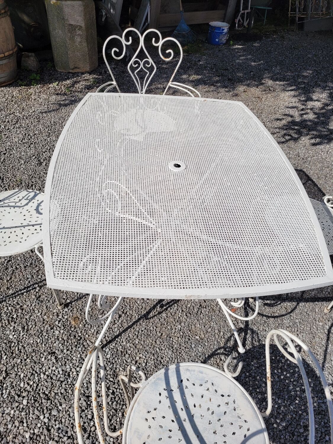 Old wrought iron garden furniture, table + 2 armchairs + 2 chairs