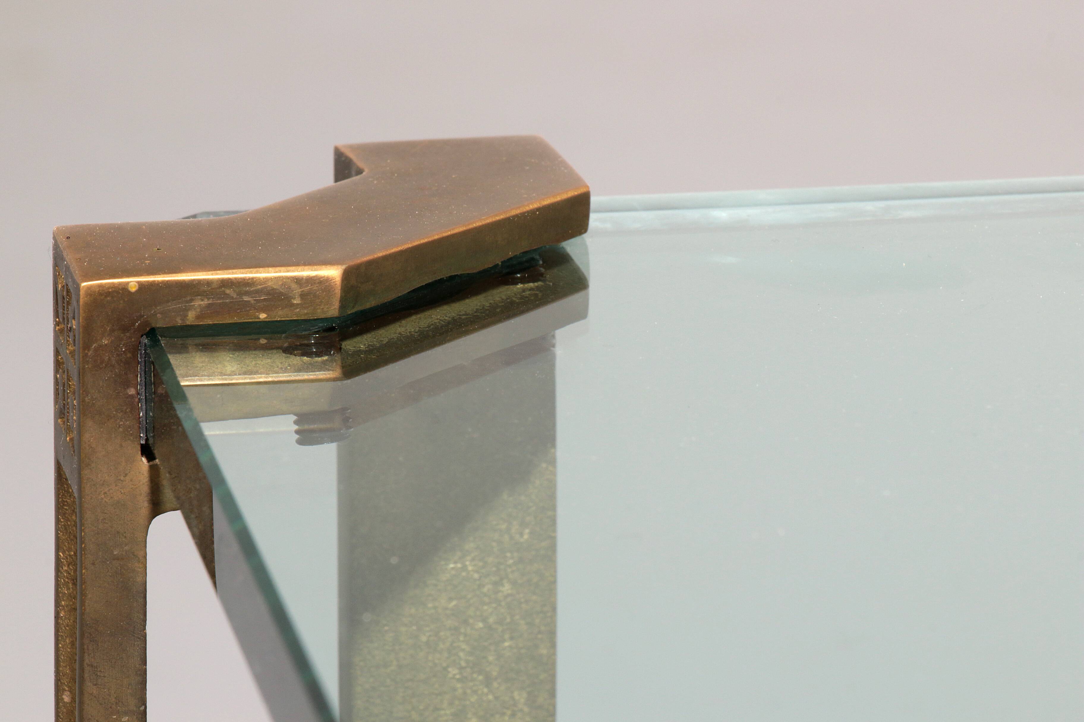 Elegant midcentury table by Peter Ghyczy model T24