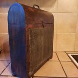Vertical wooden box