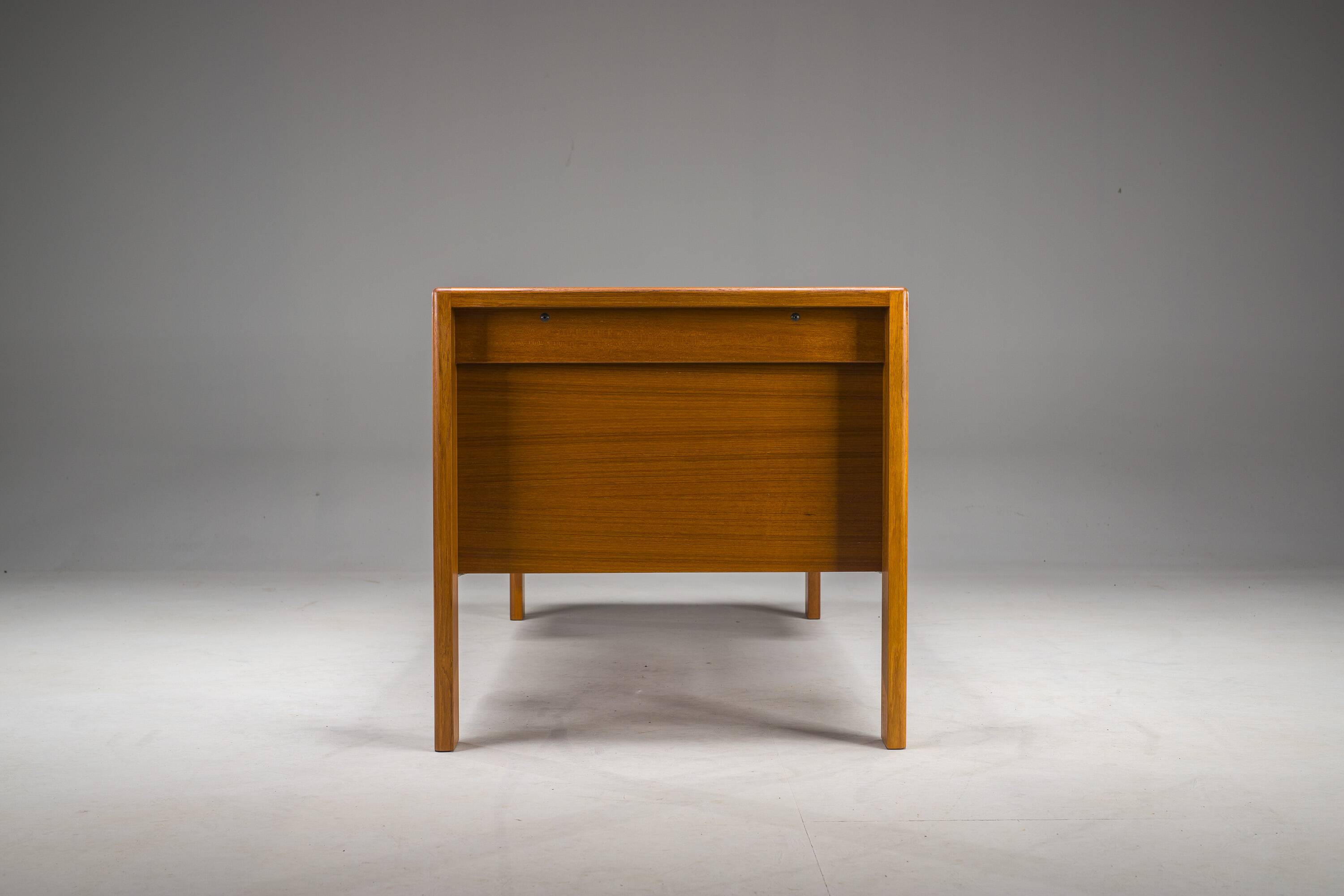 Mid-Century Teak Freestanding Desk from GV Møbler, 1960s