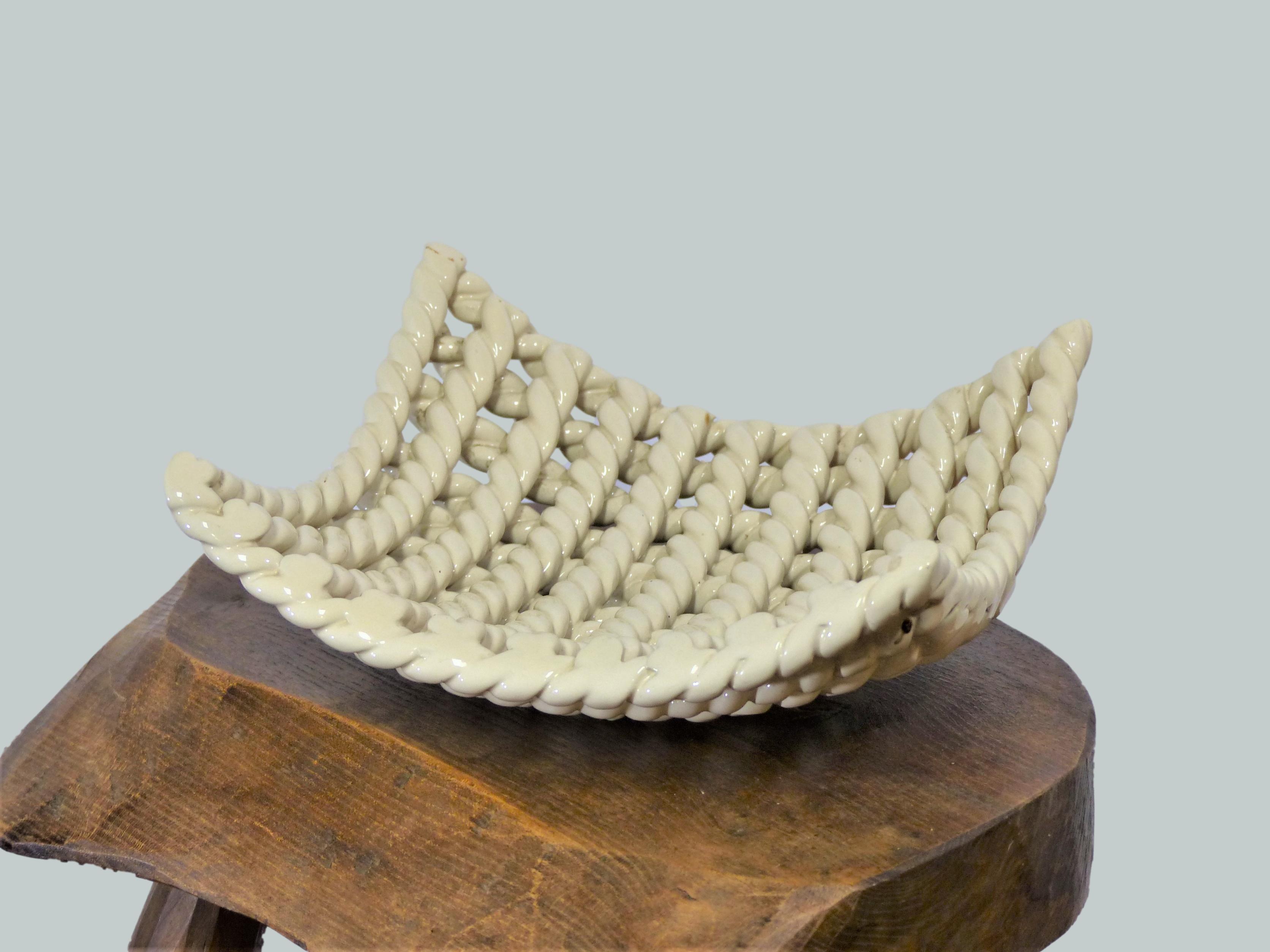 Coupe en faïence tressée