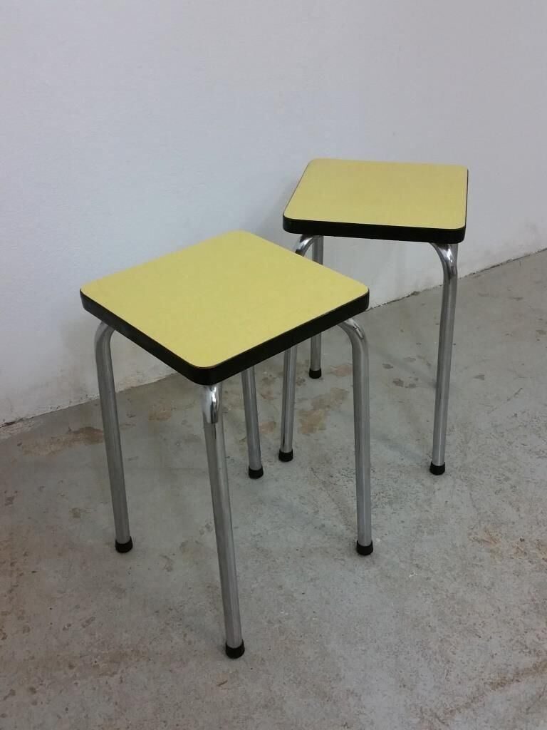 Table and chairs in formica yellow