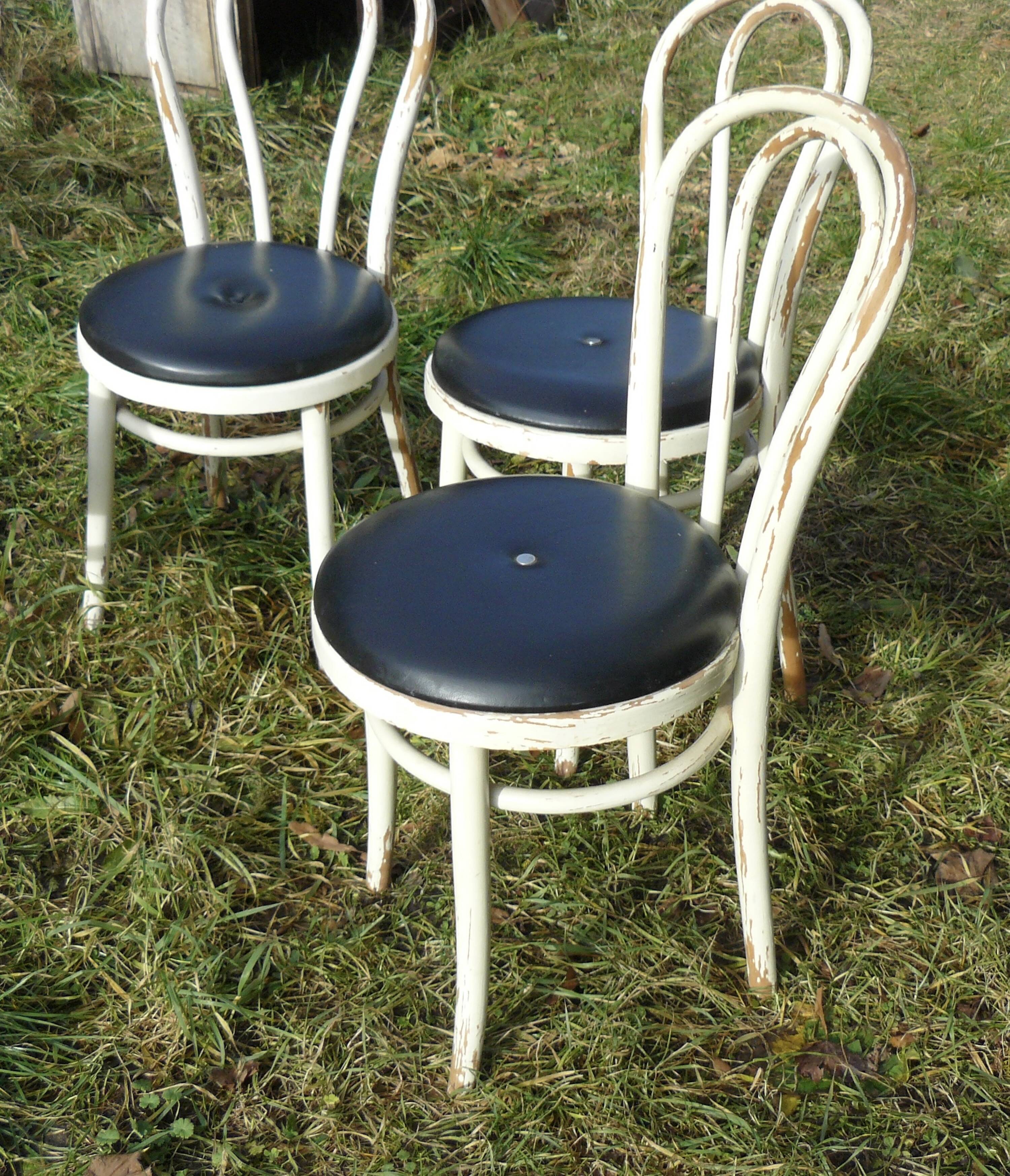 Set of 4 white and black Thonet bistro chairs