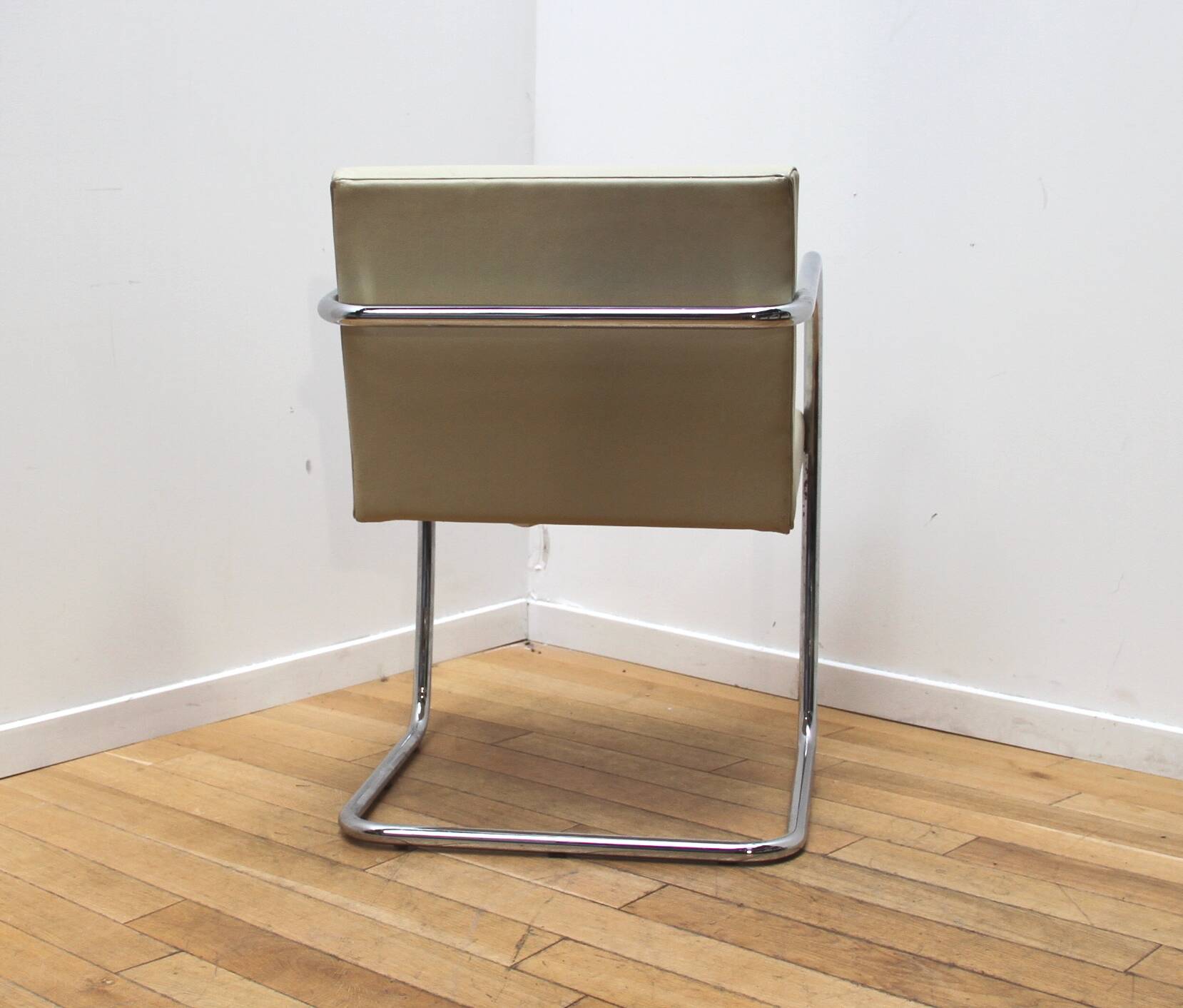 Set of 4 tubular design armchairs, Italy