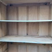 Parisian wardrobe with 2 doors and 3 shelves in Luxembourg green.