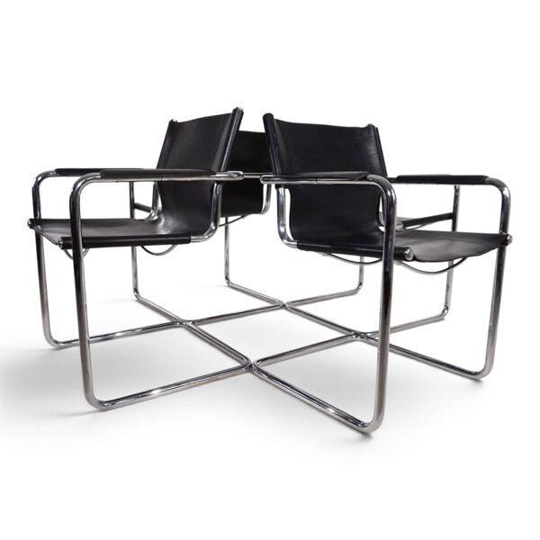 Ensemble de 4 chaises visiteur Matteo Grassi en cuir/chrome, chaises cantilever, 1970.