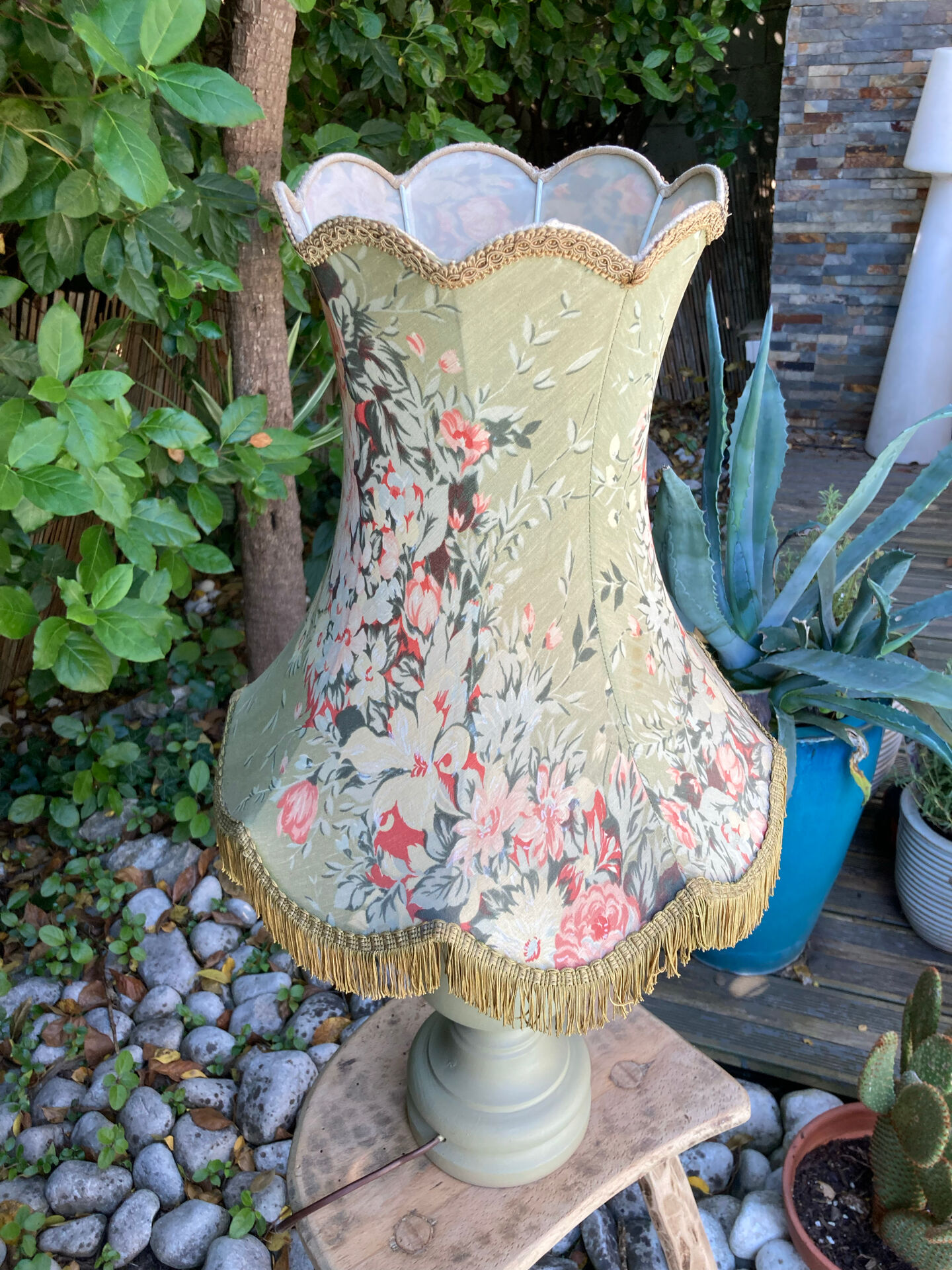 Vintage lamp 🌸 floral / naturalist lampshade