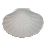 Porcelain scallop butter dish