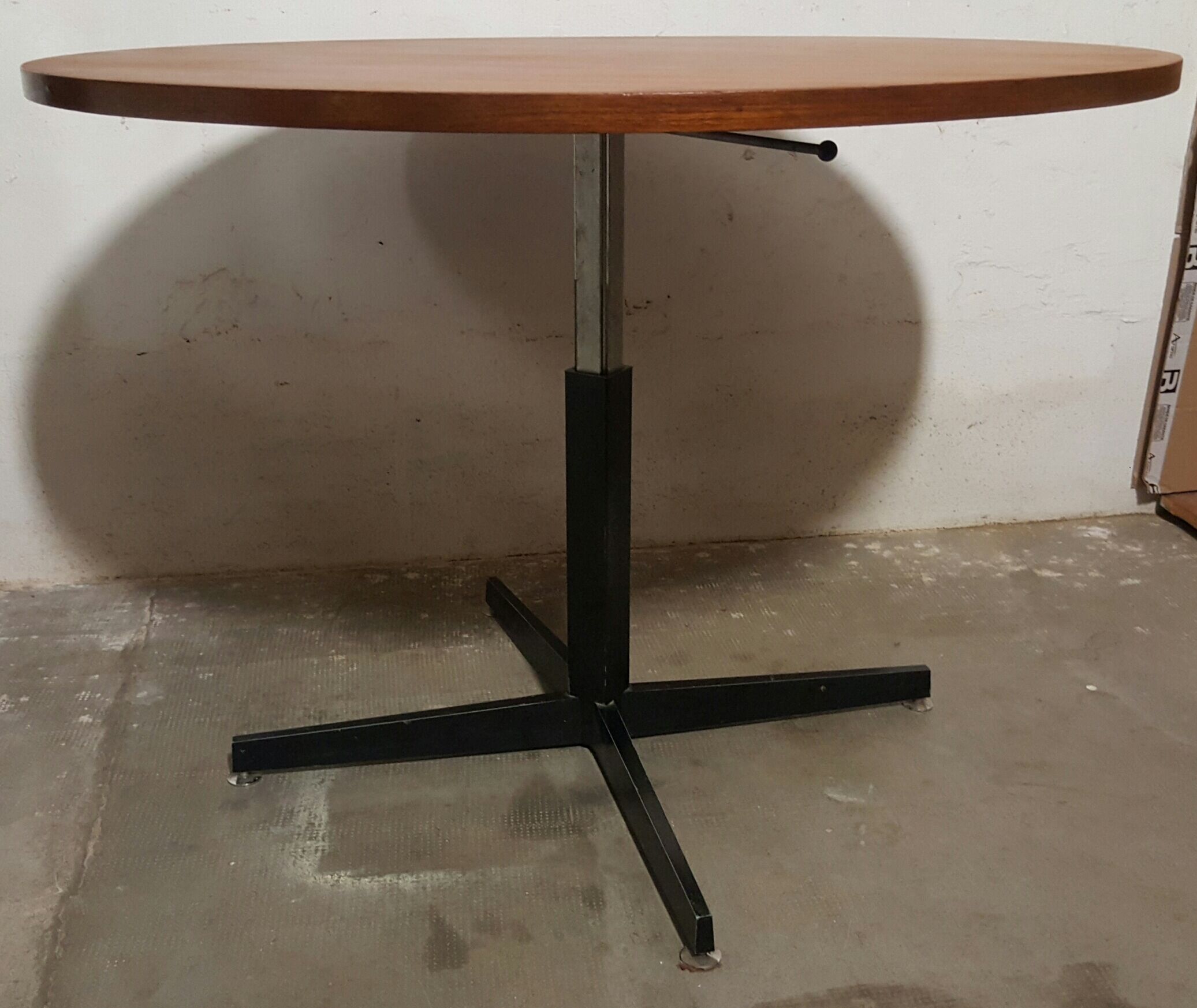 Table réglable