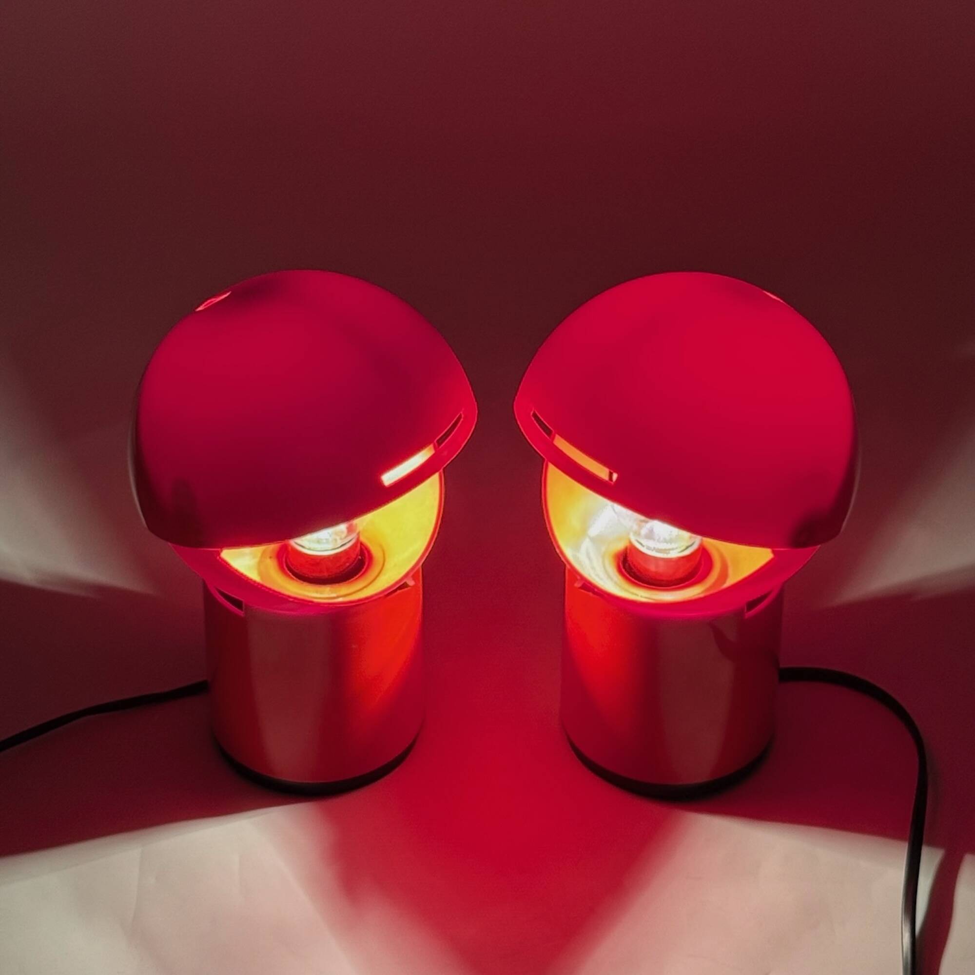 Paire de lampes Asteroidi Space Age rouges, Italie années 70