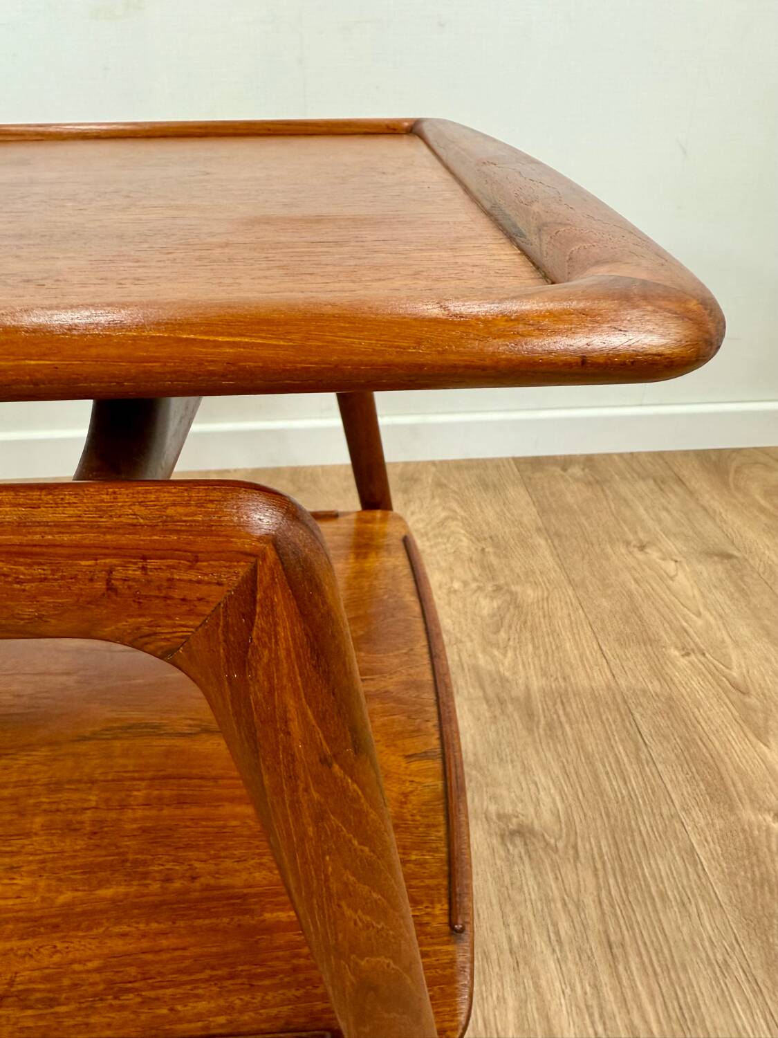 MK trolley by Arne Hovmand-Olsen