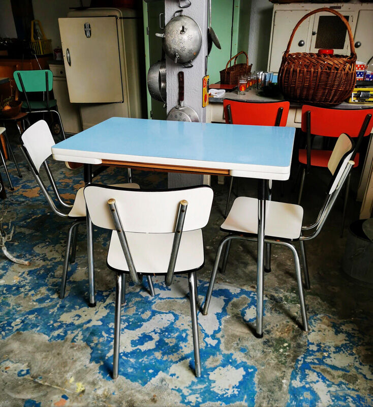 Chair in formica