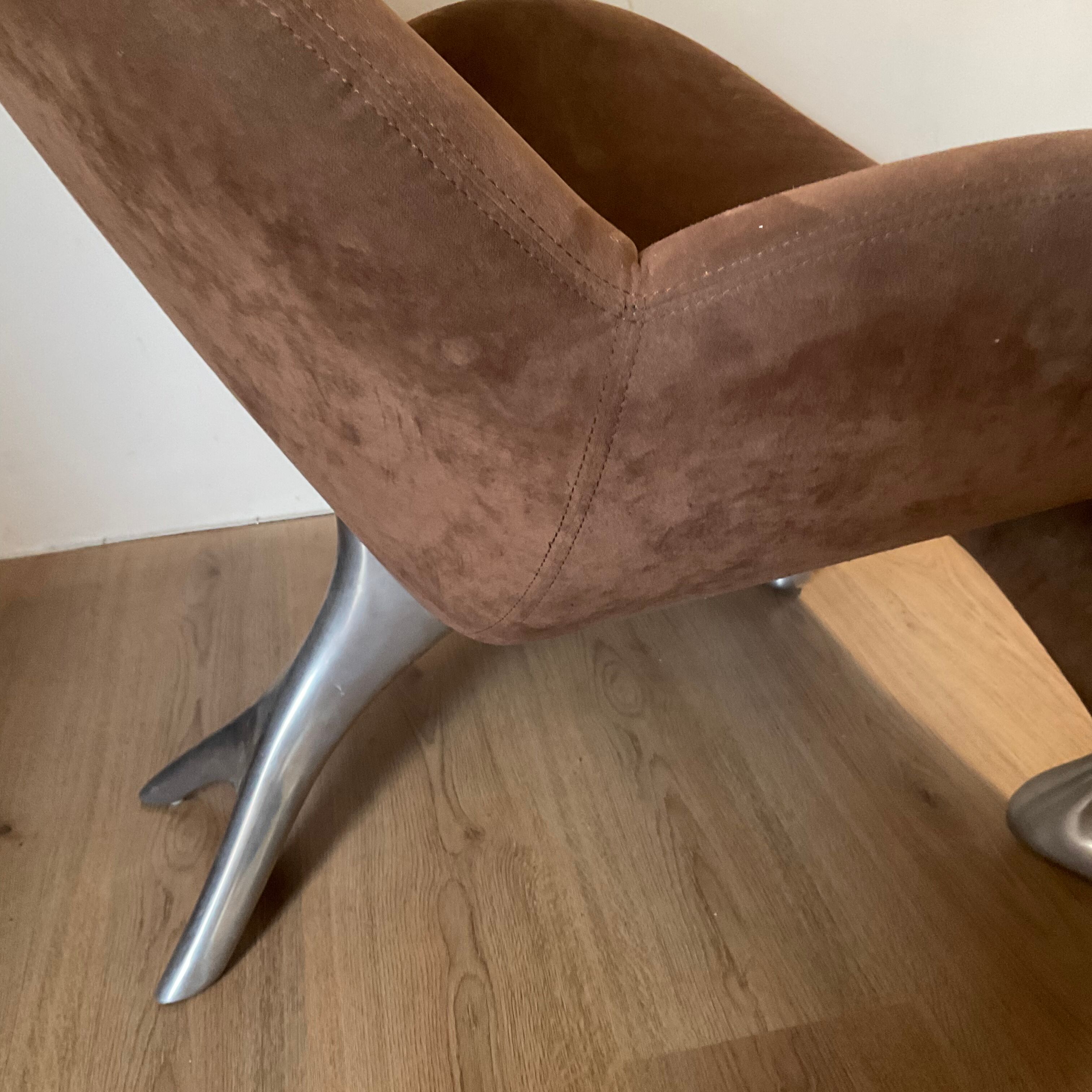 Papageno armchair by Leolux